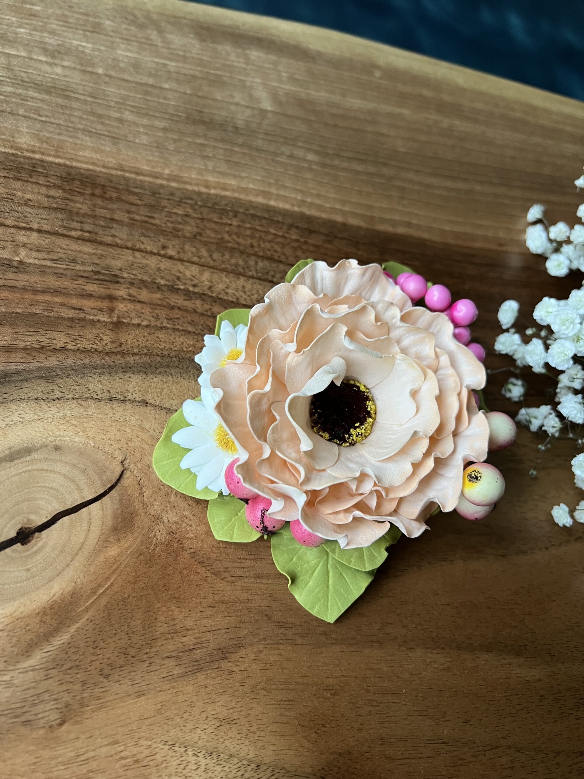 Заколка "Україна" мак беж