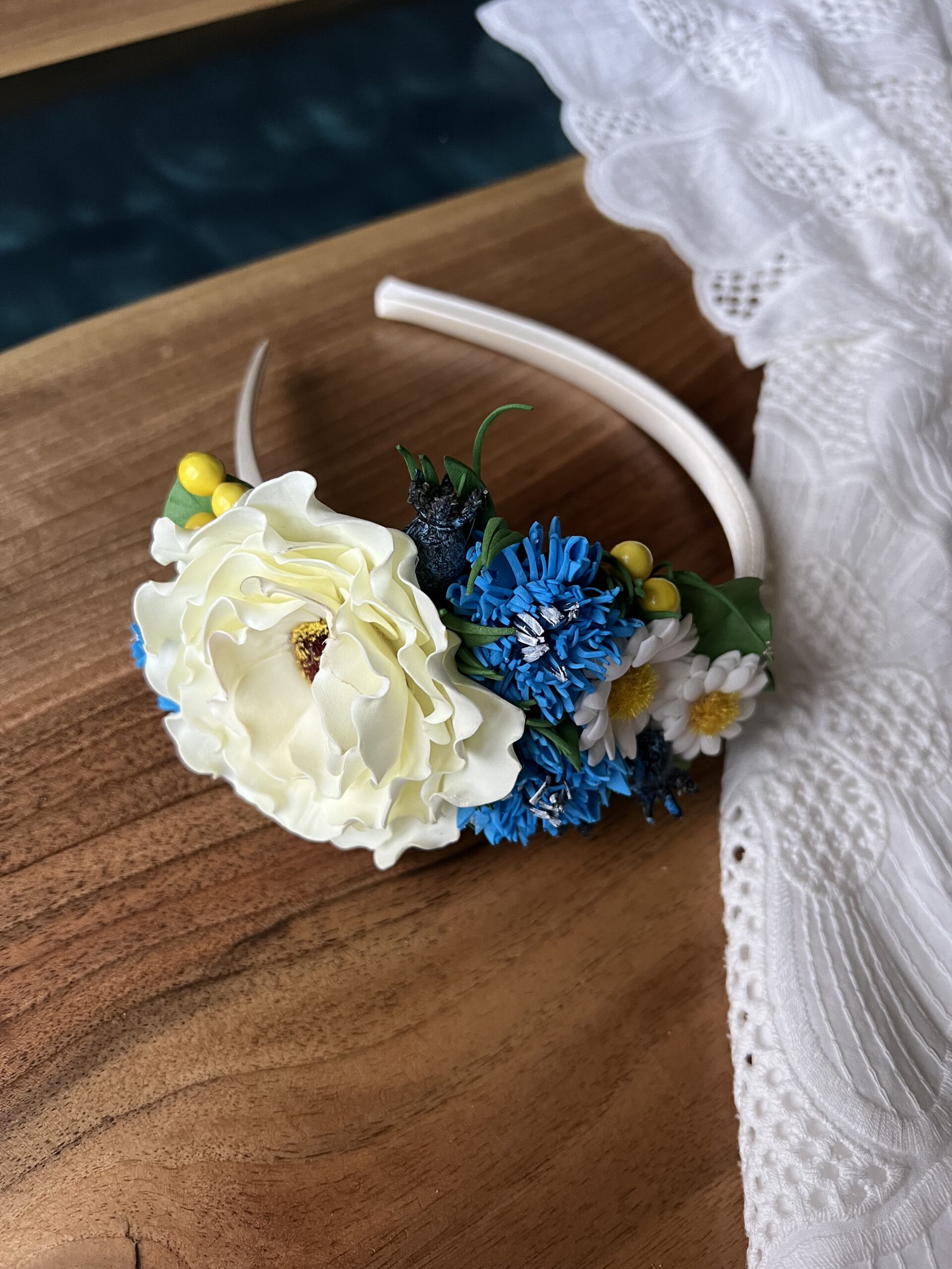 Обруч "Україна" мак білий