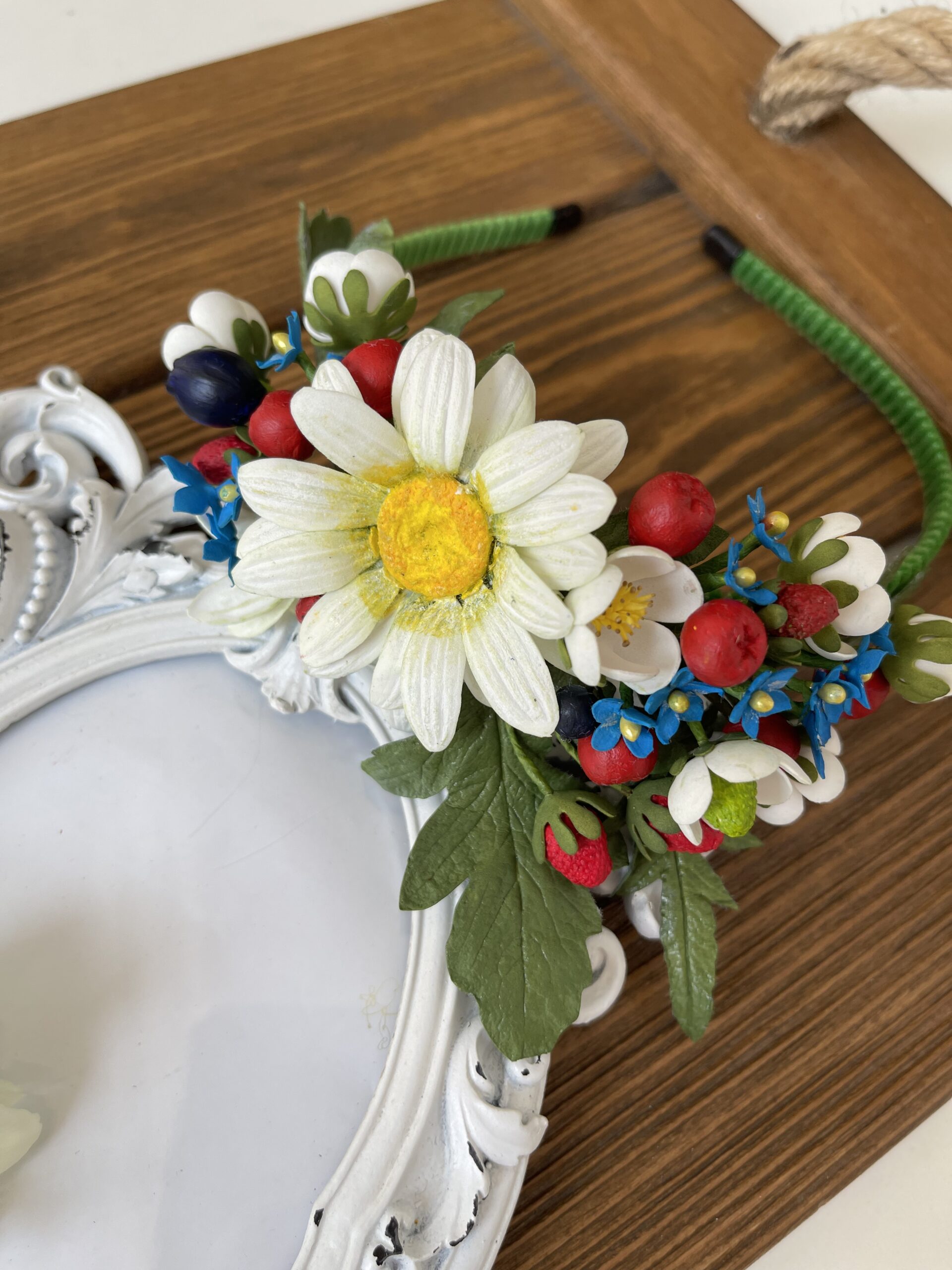 Обруч "Ягідка" черв. XL