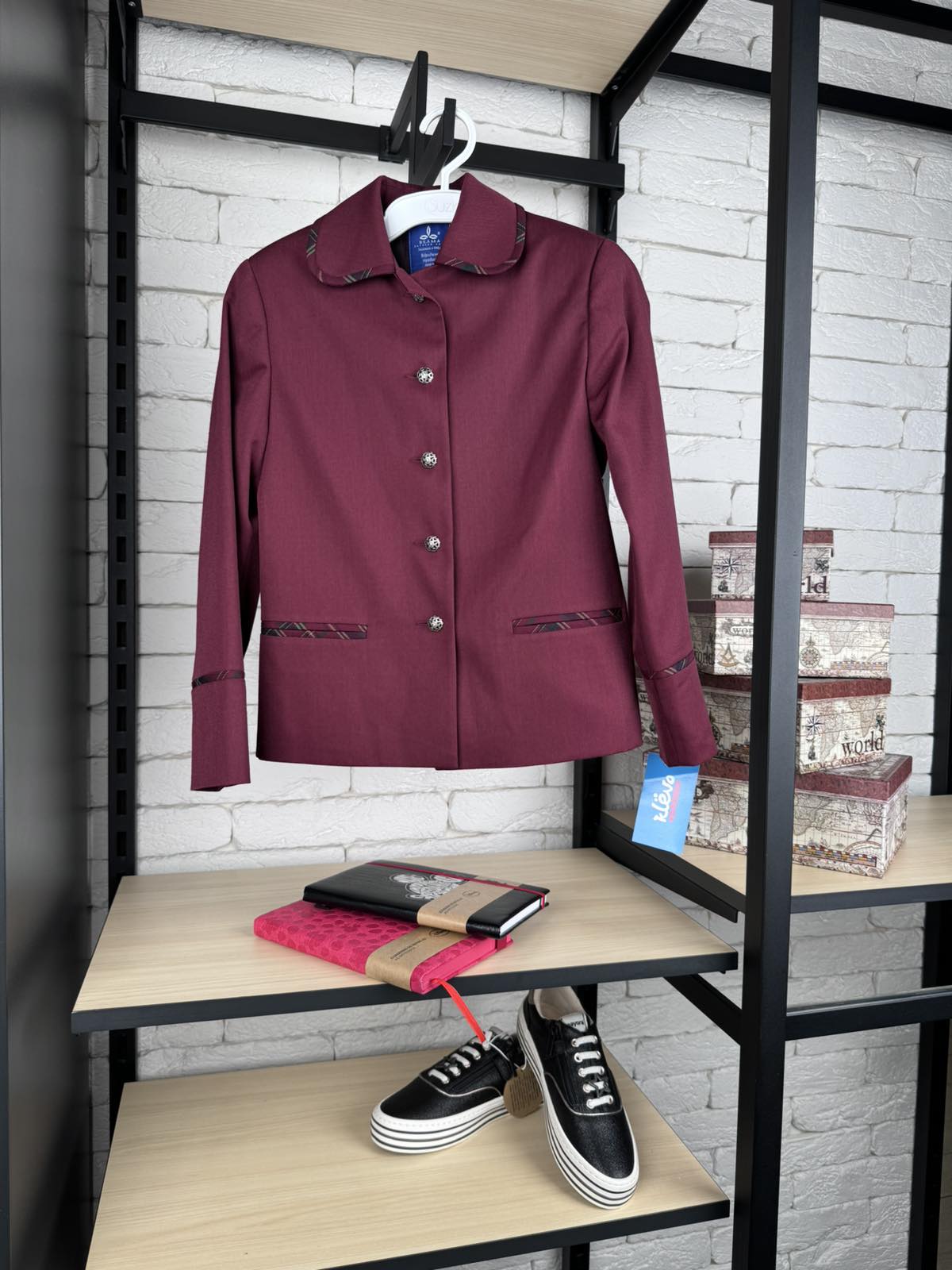 Жакет для дівчинки бордовий 121-17б