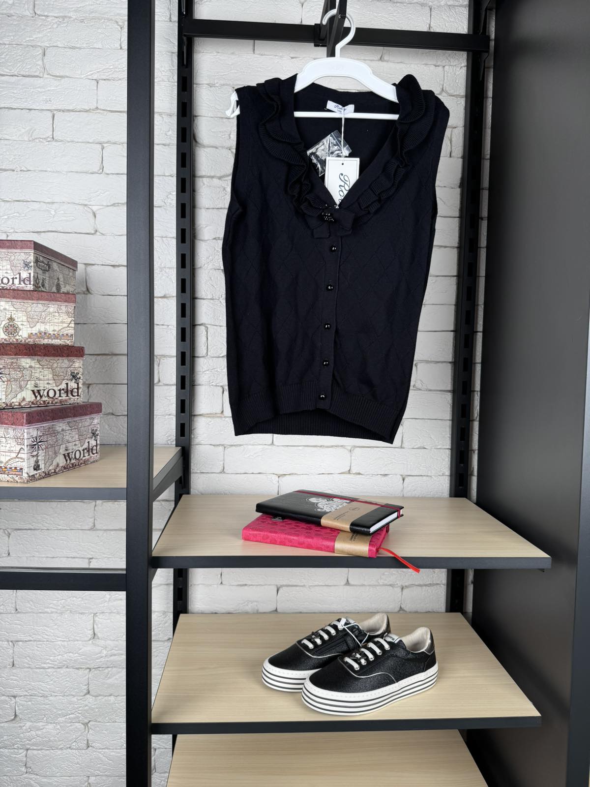 Жилет для дівчинки чорний 39040b/15