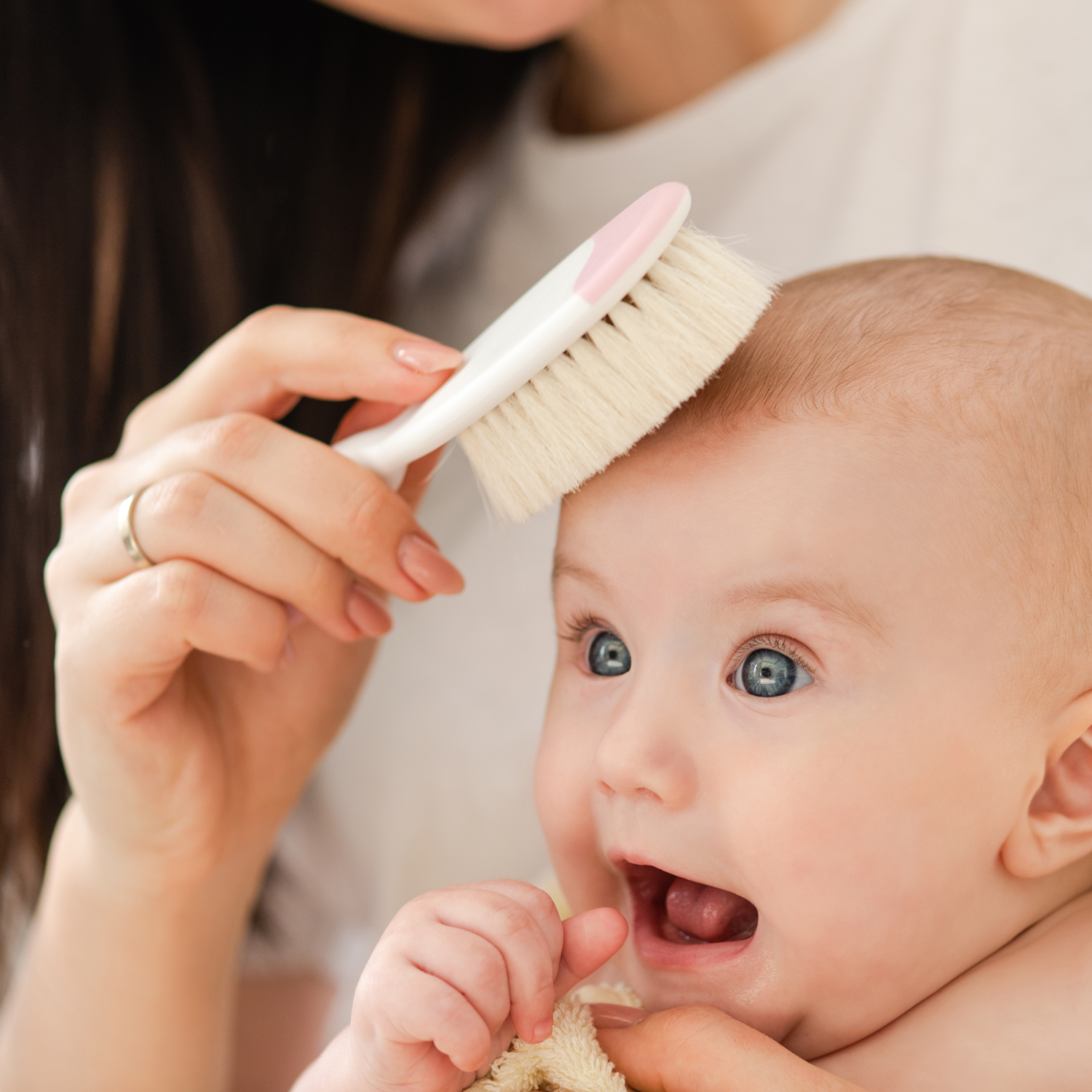 Щоденний догляд та здоров’я Набір:щітка натуральна + гребінець (блакитний) (0-12 м)