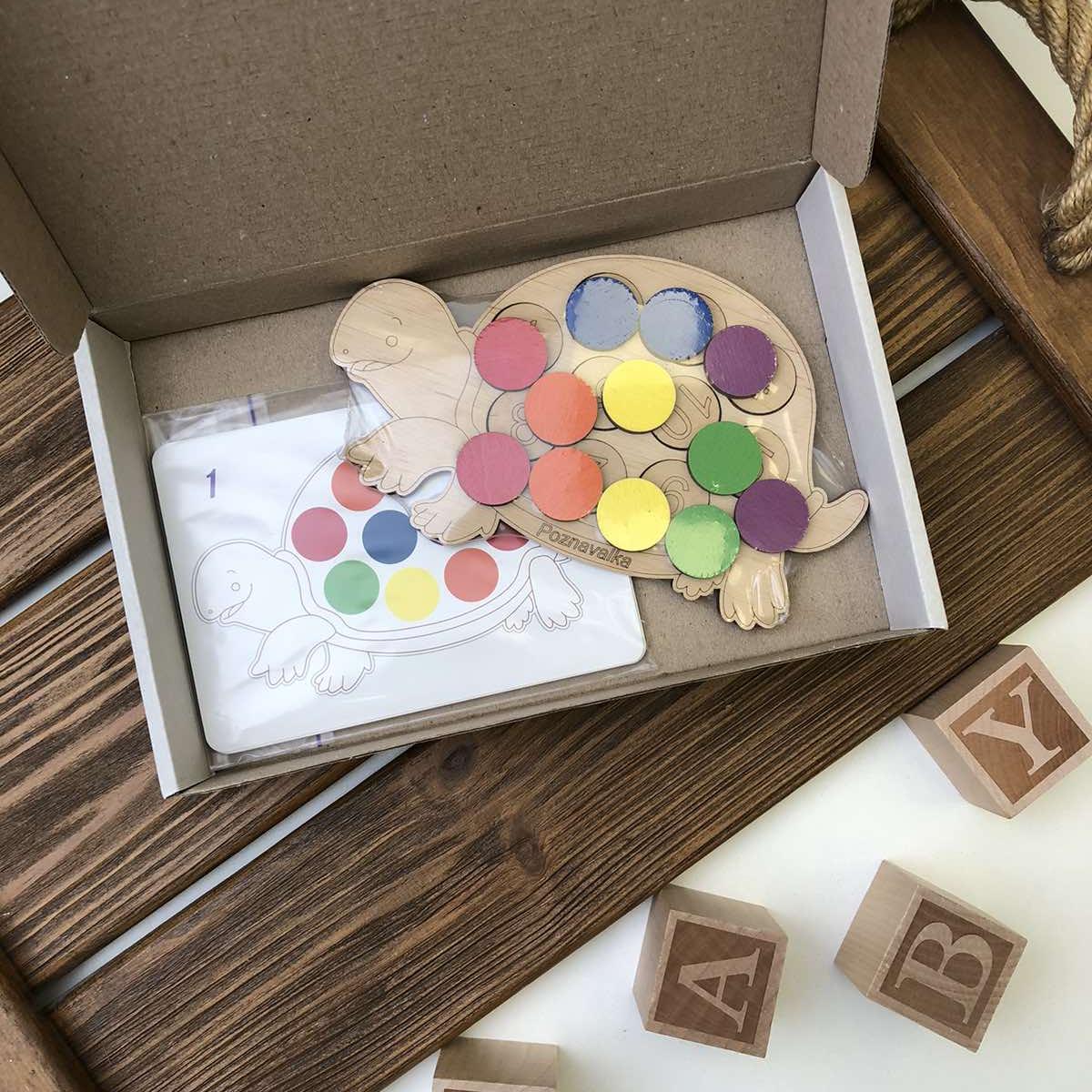 Іграшки для розвитку. Розвиваюча черепаха