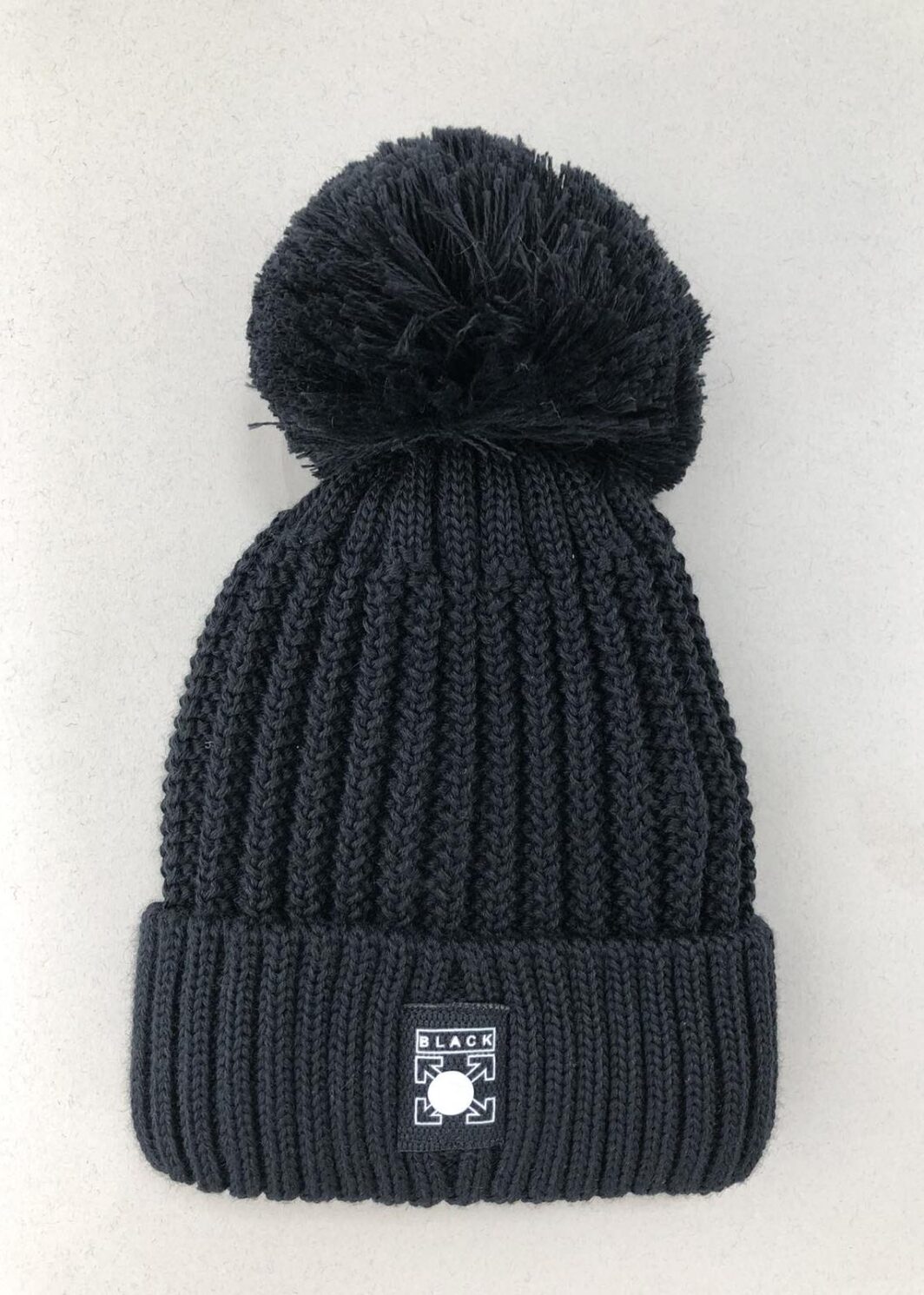 Головні убори і шарфи. Шапка для хлопчика без завязок чорний WB54M-1