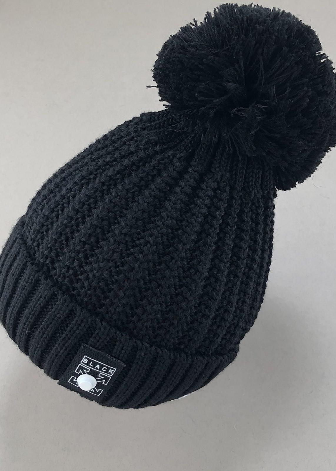 Головні убори і шарфи. Шапка для хлопчика без завязок чорний WB54M-1