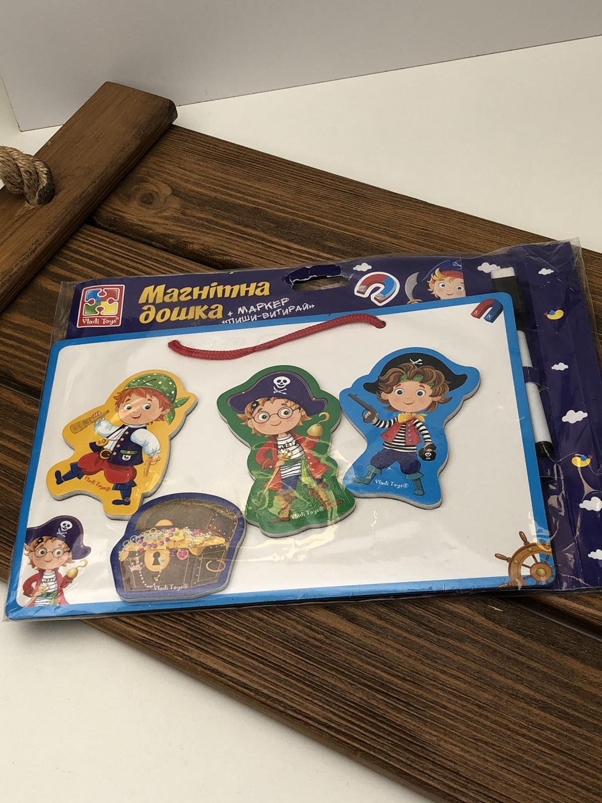 Іграшки для розвитку. Магнiтна дошка Пиши-витирай. Пiрати з маркером