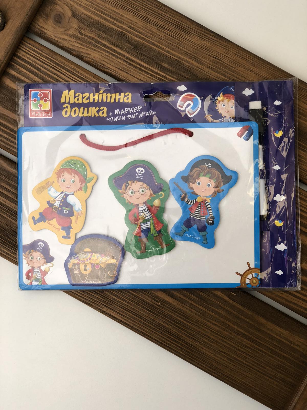 Іграшки для розвитку. Магнiтна дошка Пиши-витирай. Пiрати з маркером