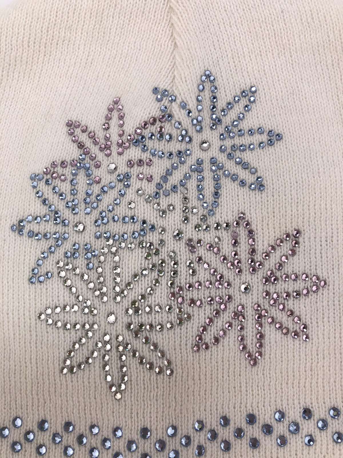 Головні убори і шарфи. Шапка для дівчинки з завязками білий 3003-1052