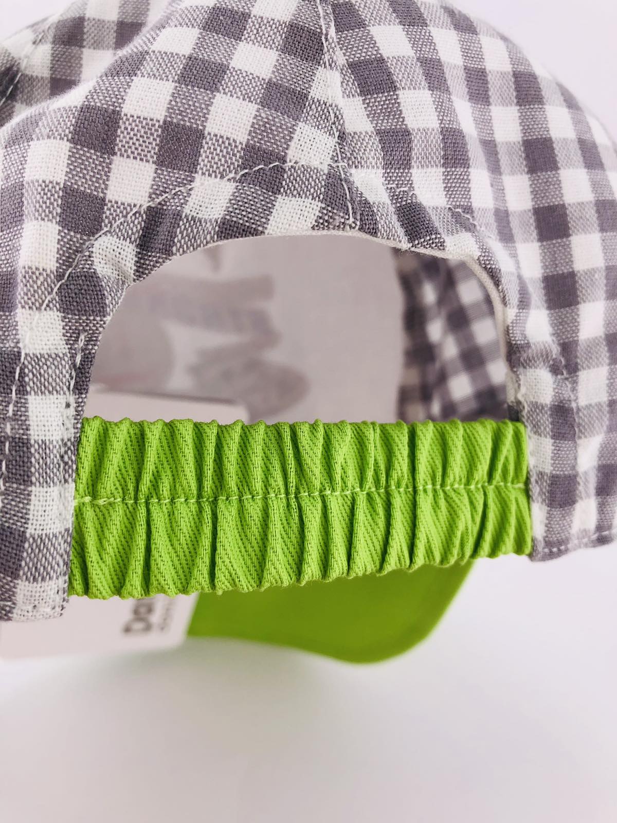 Головні убори і шарфи. Кепка для хлопчика салатовий 3003-1256