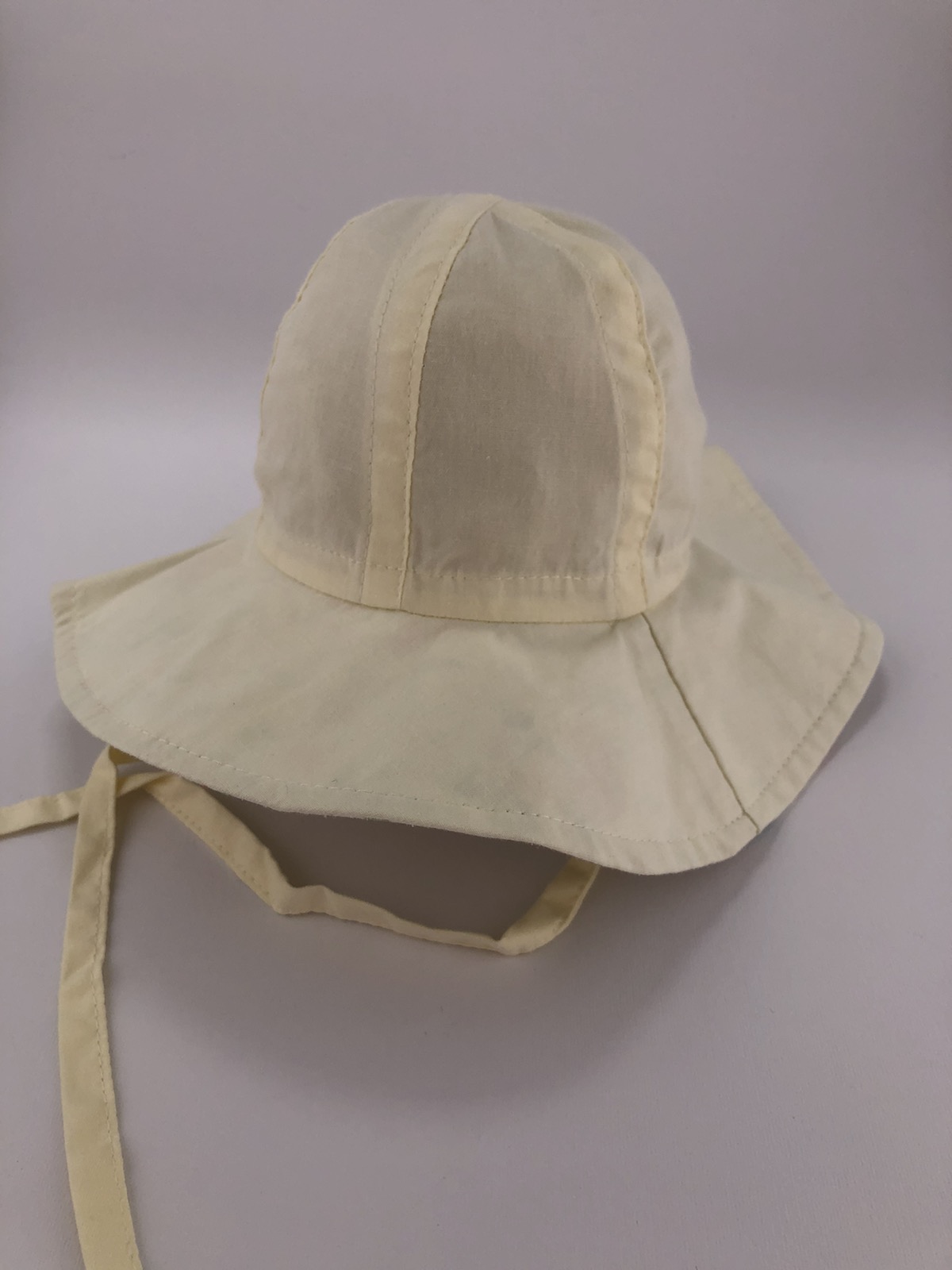 Головні убори і шарфи. Панама для дівчинки з завязками 3003-1621