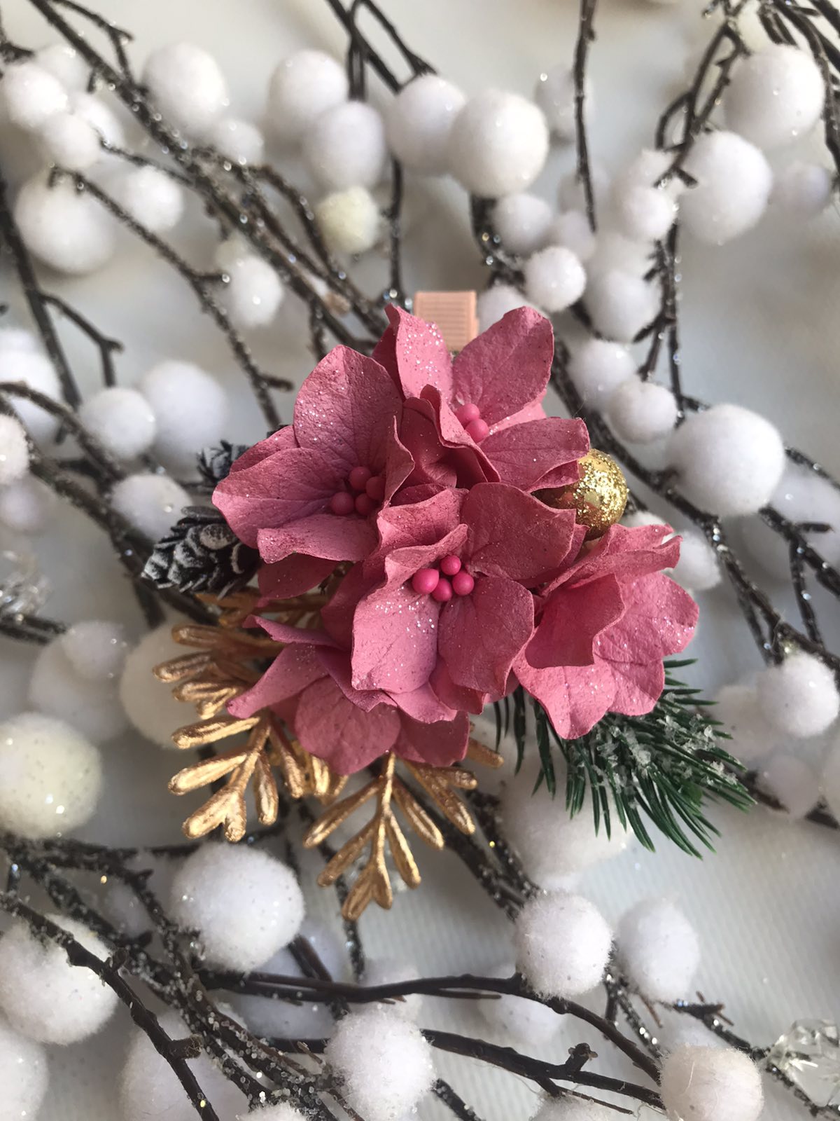 Заколка "Новорічна гортензія" золото 10-197