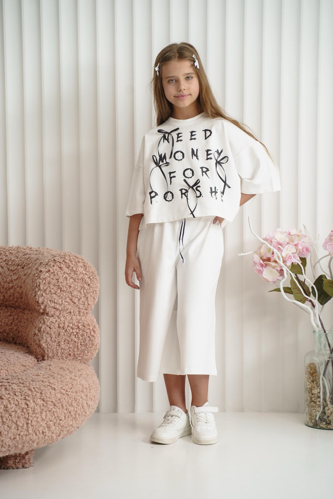Комплект для дівчинки (футболка, шорти) молочний 180625-1135