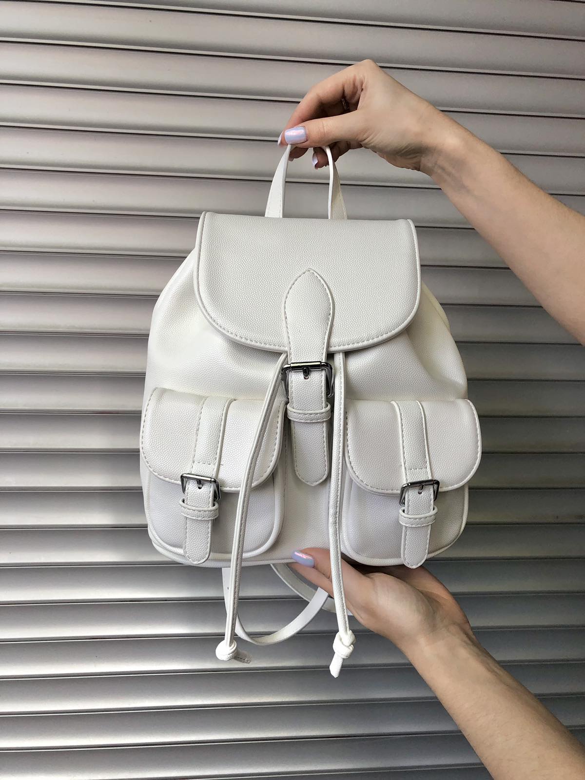 Рюкзак для дівчинки білий 300525-1641