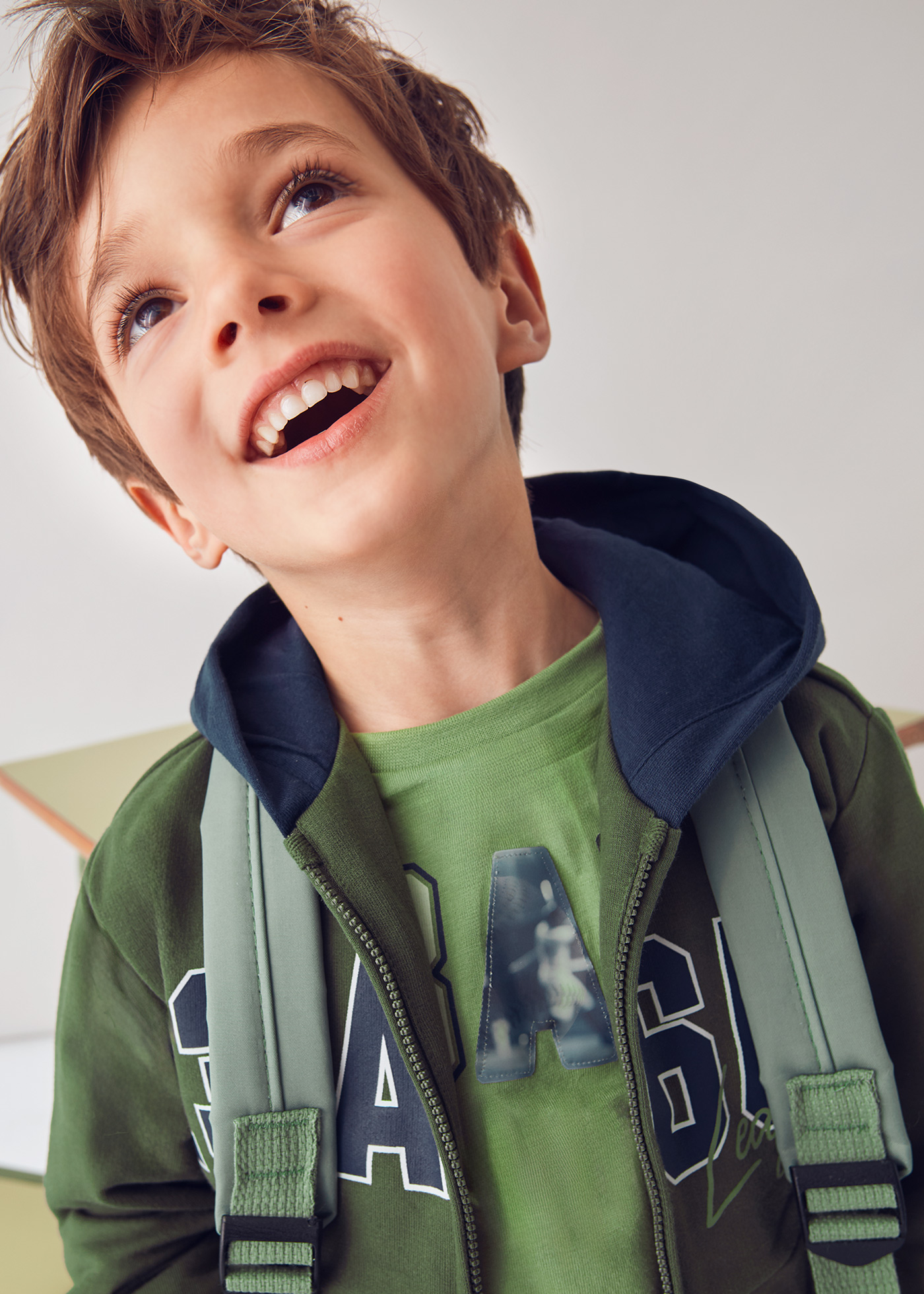 Комплекти і костюми. Спортивний костюм:брюки 2 шт. Mayoral 15-00907-063