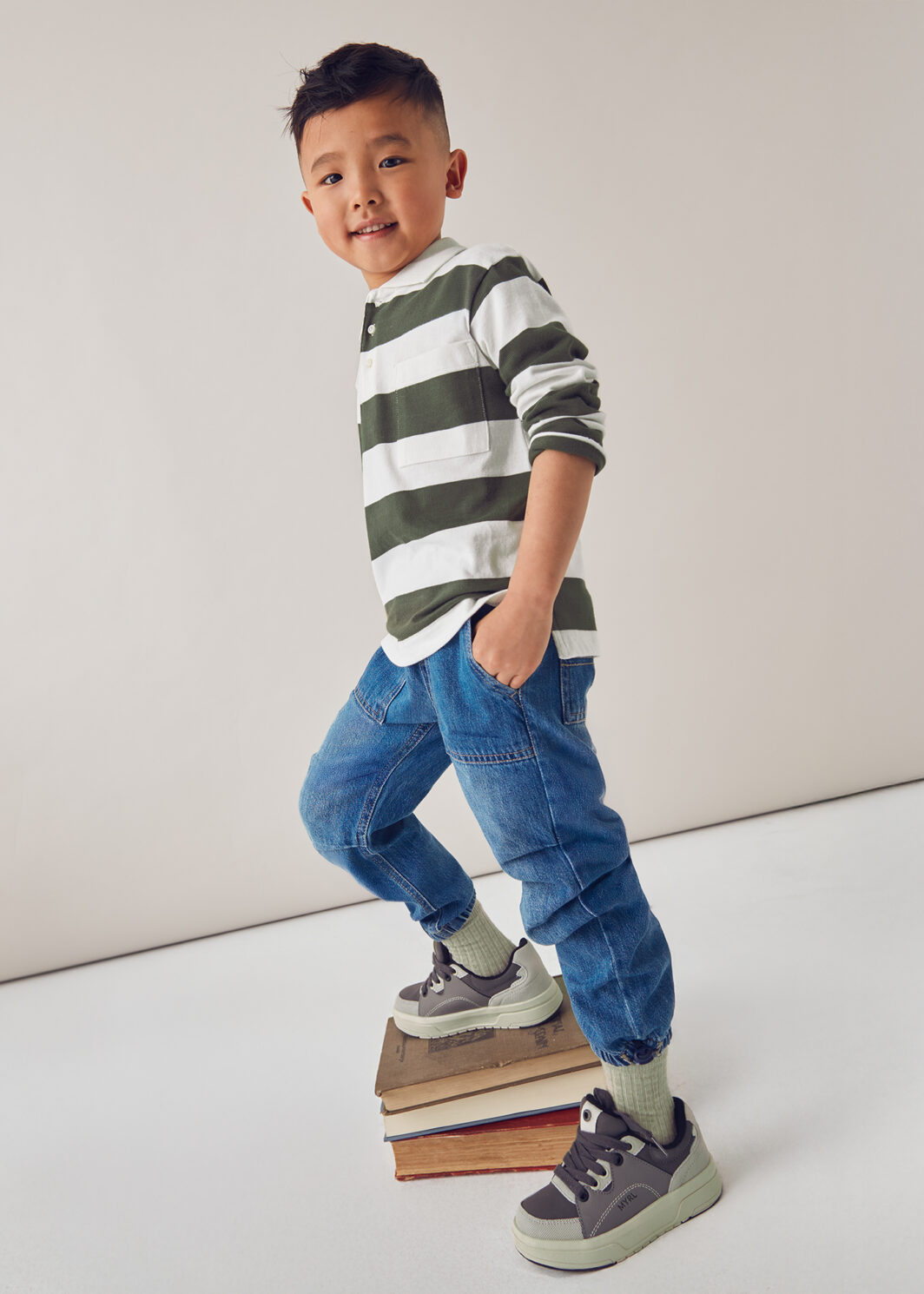 Штани і комбінезони. Штани Mayoral 15-04560-046