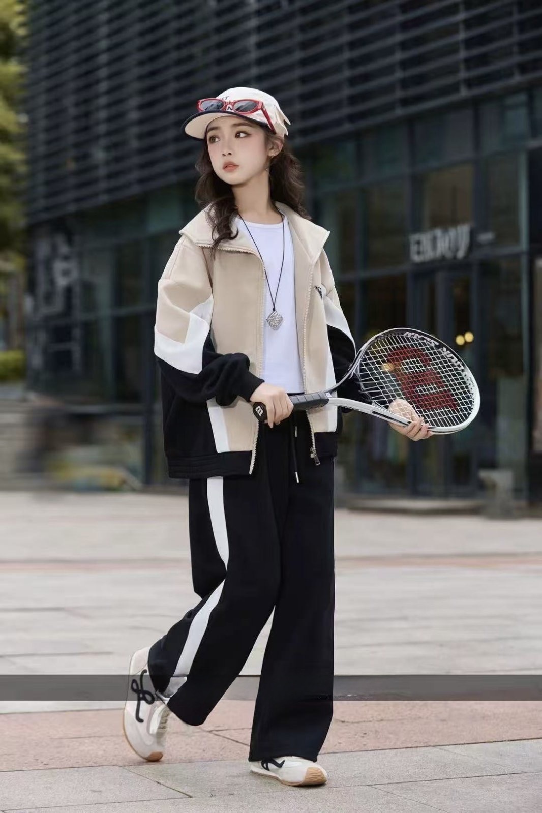 Комплект для дівчинки бежевий 6105