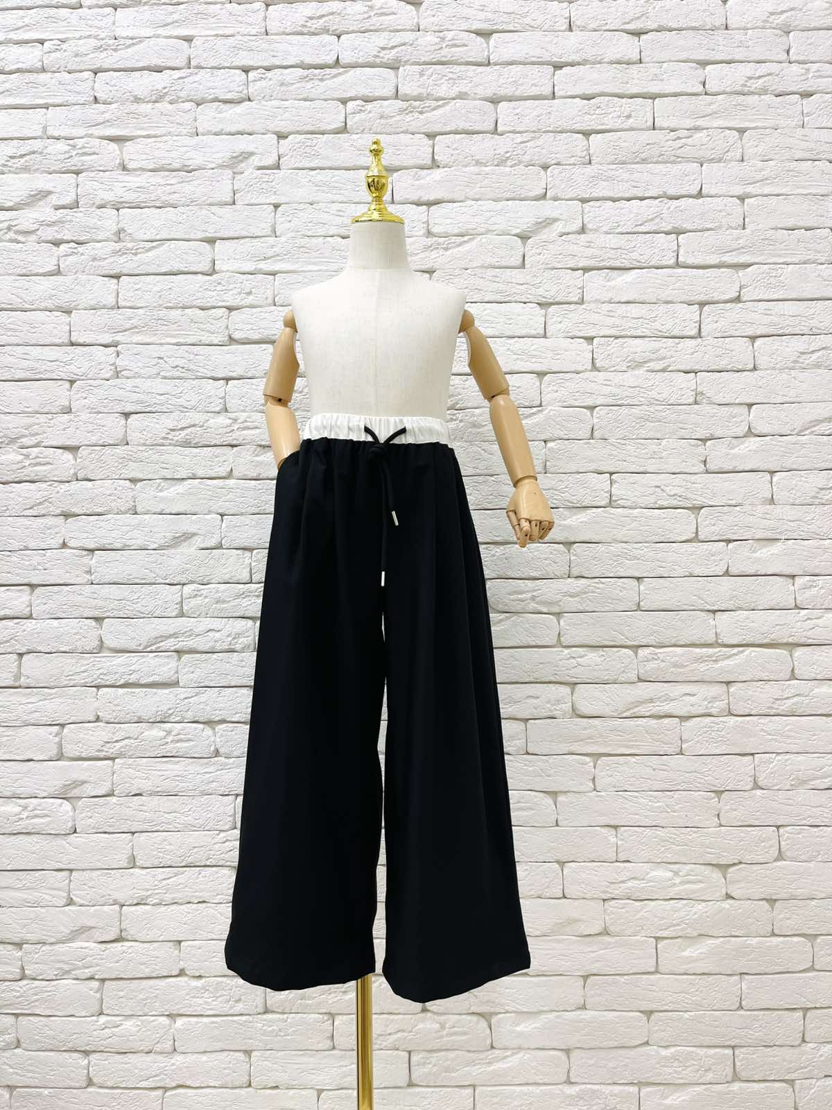 Брюки для дівчинки чорний K18-1258