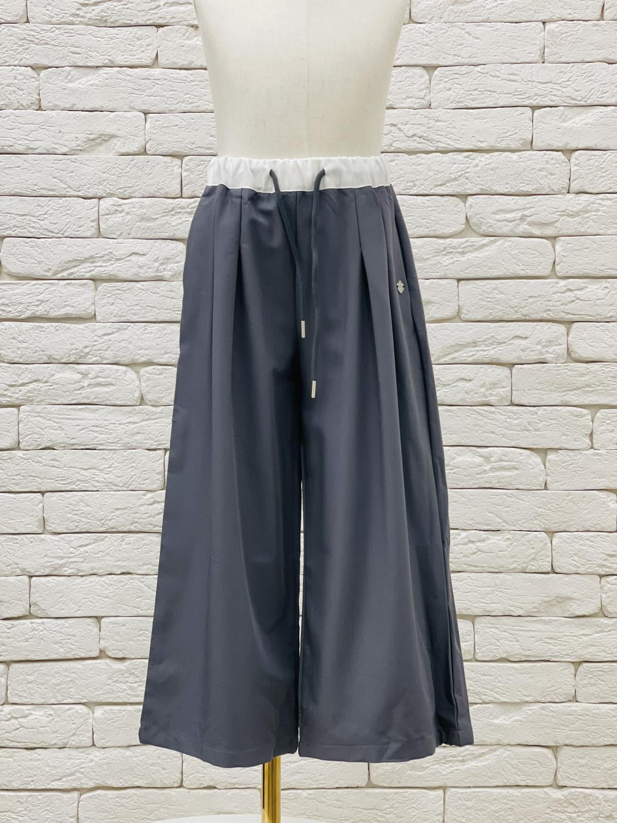 Брюки для дівчинки з куліскою сірий K18