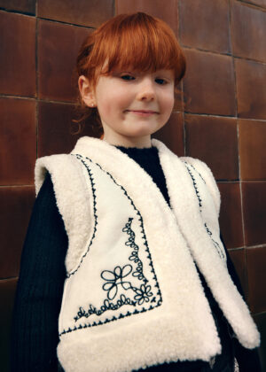 Жилети. Жилет Abel & Lula 15-05838-003