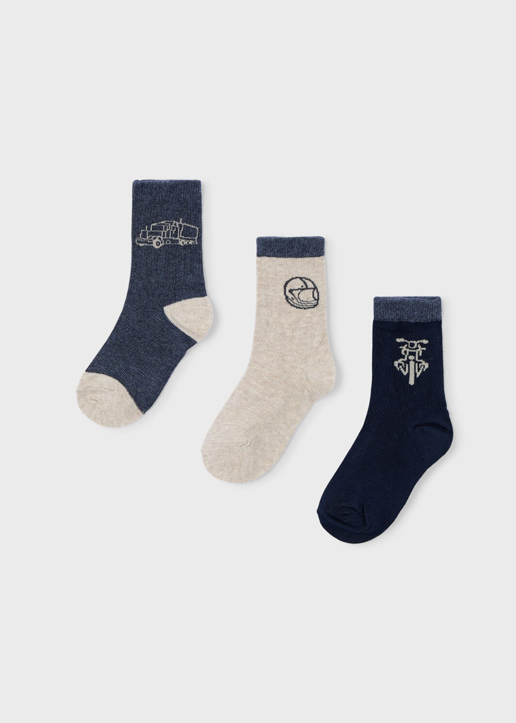 Шкарпетки. Набір:3 пари шкарпеток Mayoral 15-10050-082