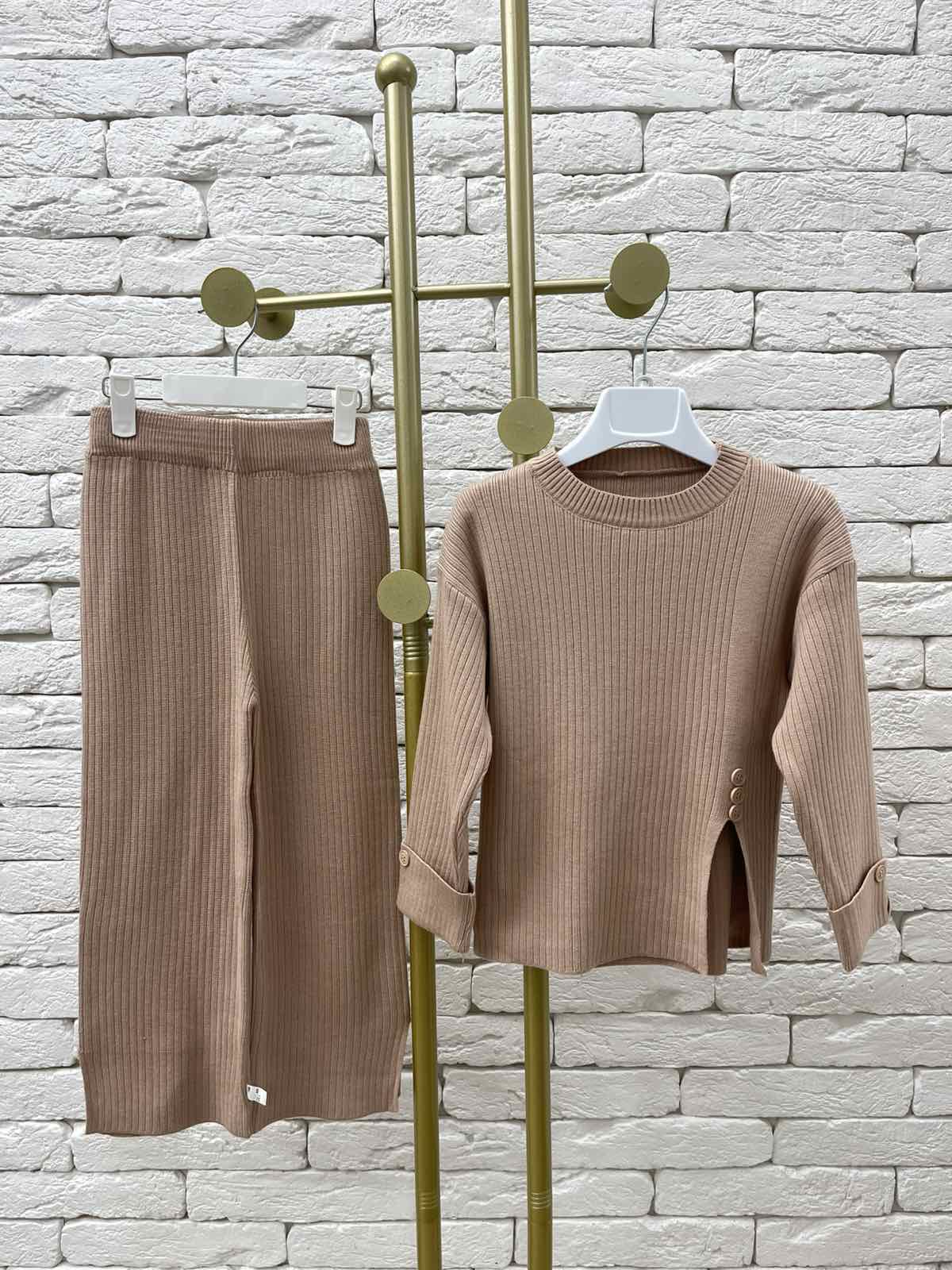 Комплект для дівчинки бежевий 98038-2