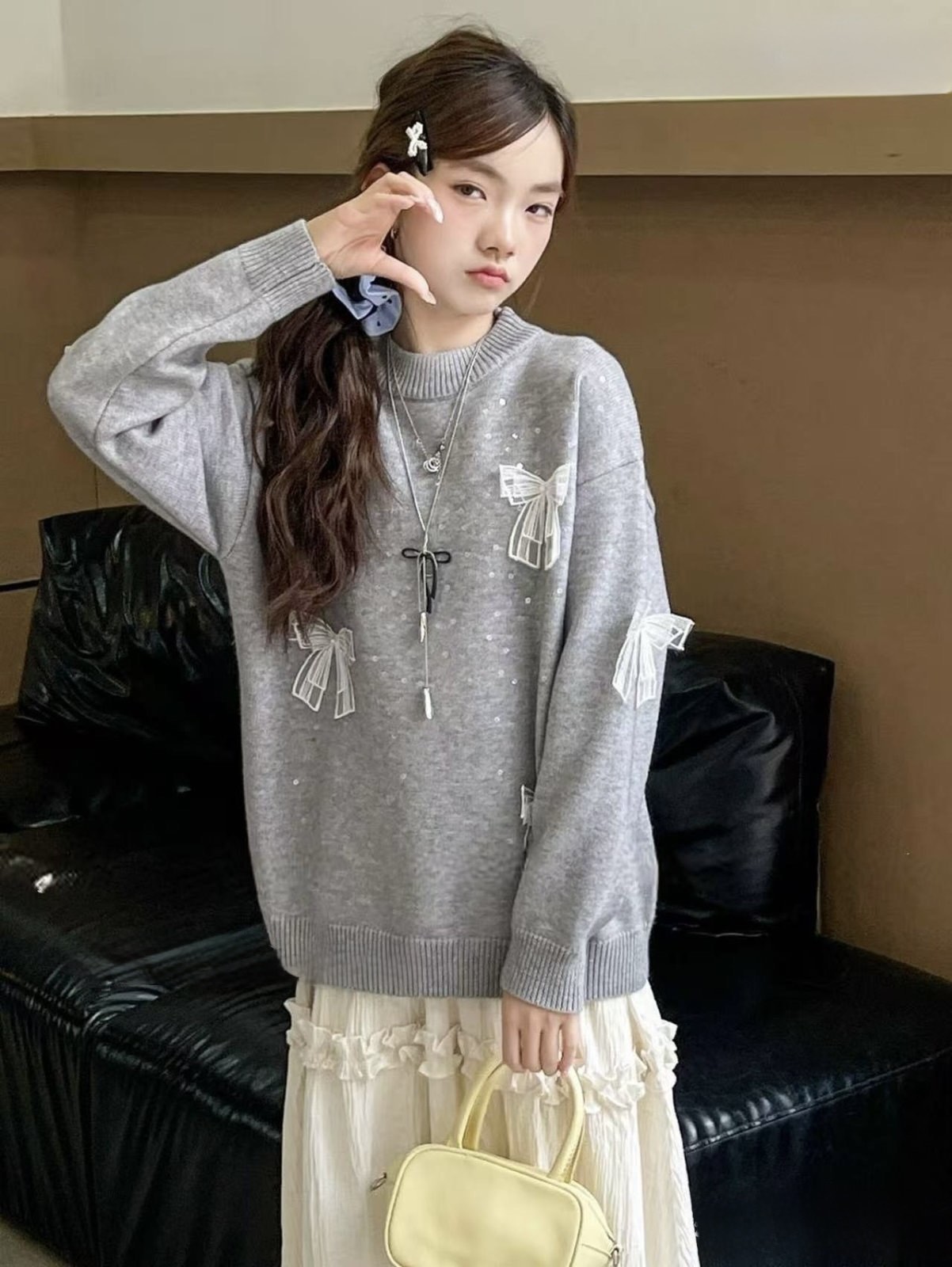 Светр сірий з бантиками для дівчинки 1734-0810