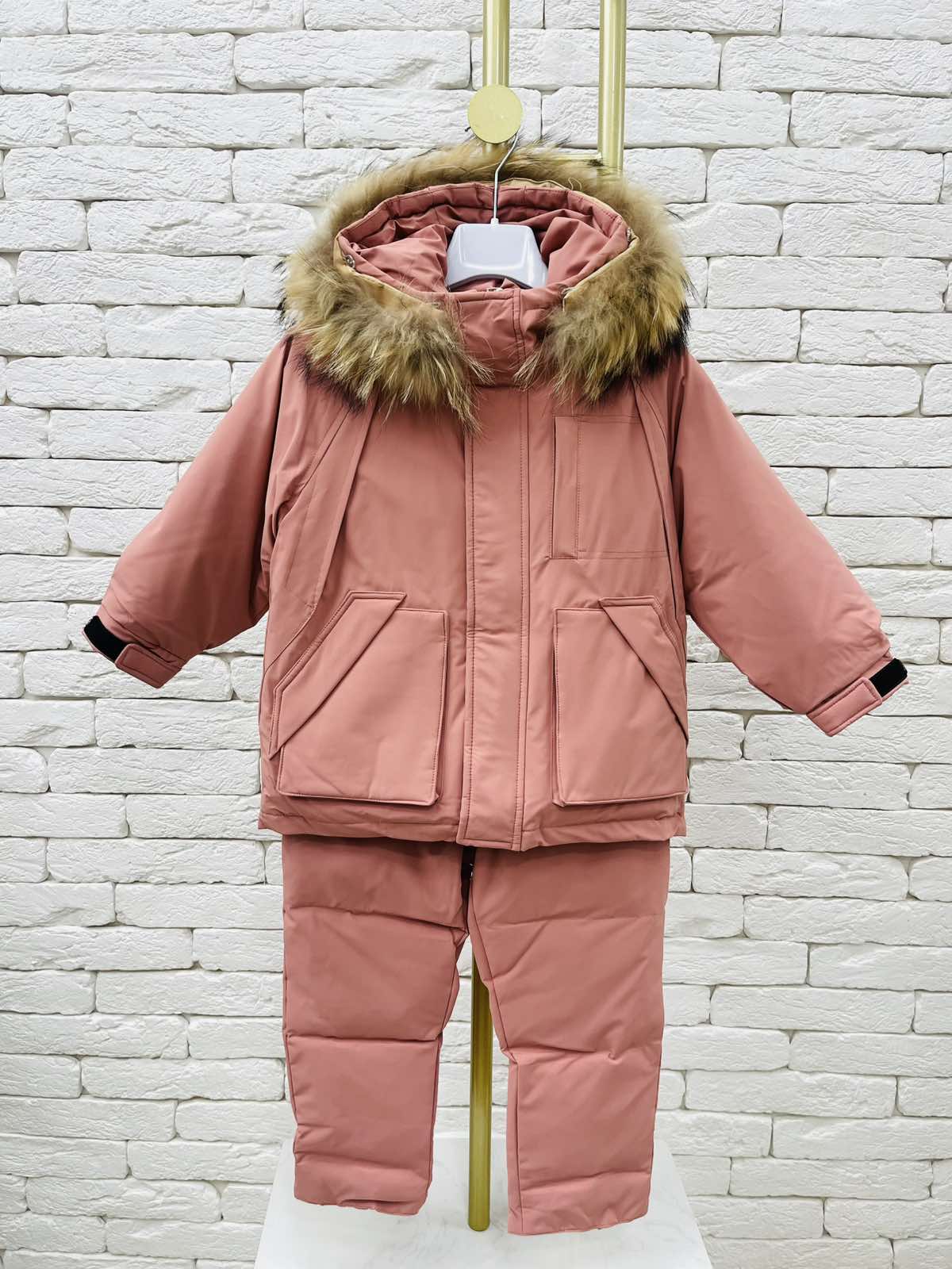 Комплект куртка+напівкомбінезон для дівчинки пудра 2521