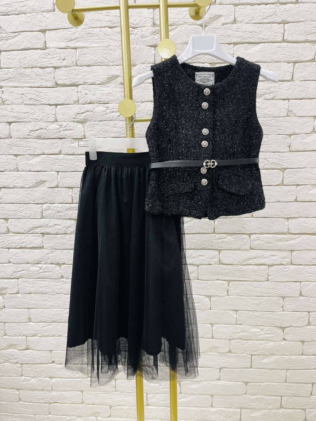 Комплект: жилетка+спідниця для дівчинки чорний 2593