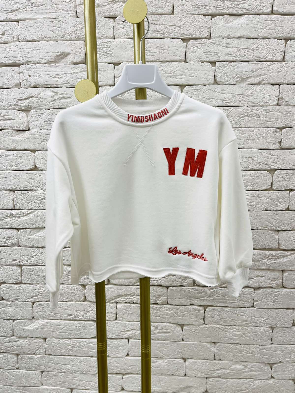 Пуловер для дівчинки білий S61