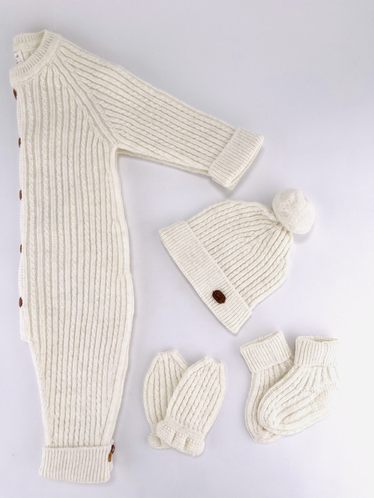 Подарунковий набір з 9 предметів для хлопчика пісочний 3408-4