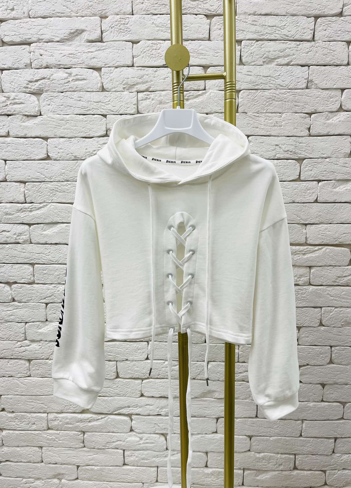 Пуловер для дівчинки з завязками білий 6100