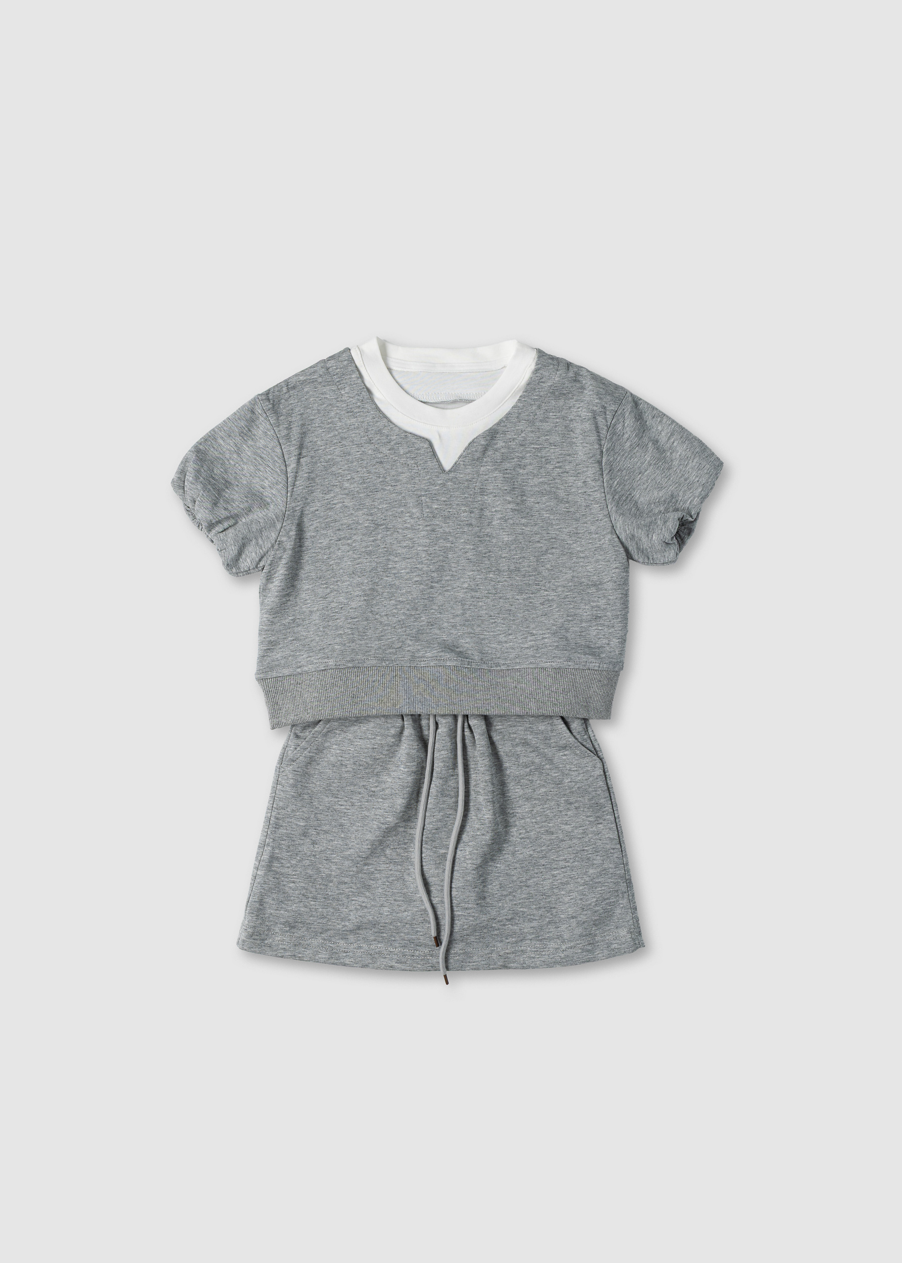 Комплект для дівчинки футболка+шорти сірий X7031