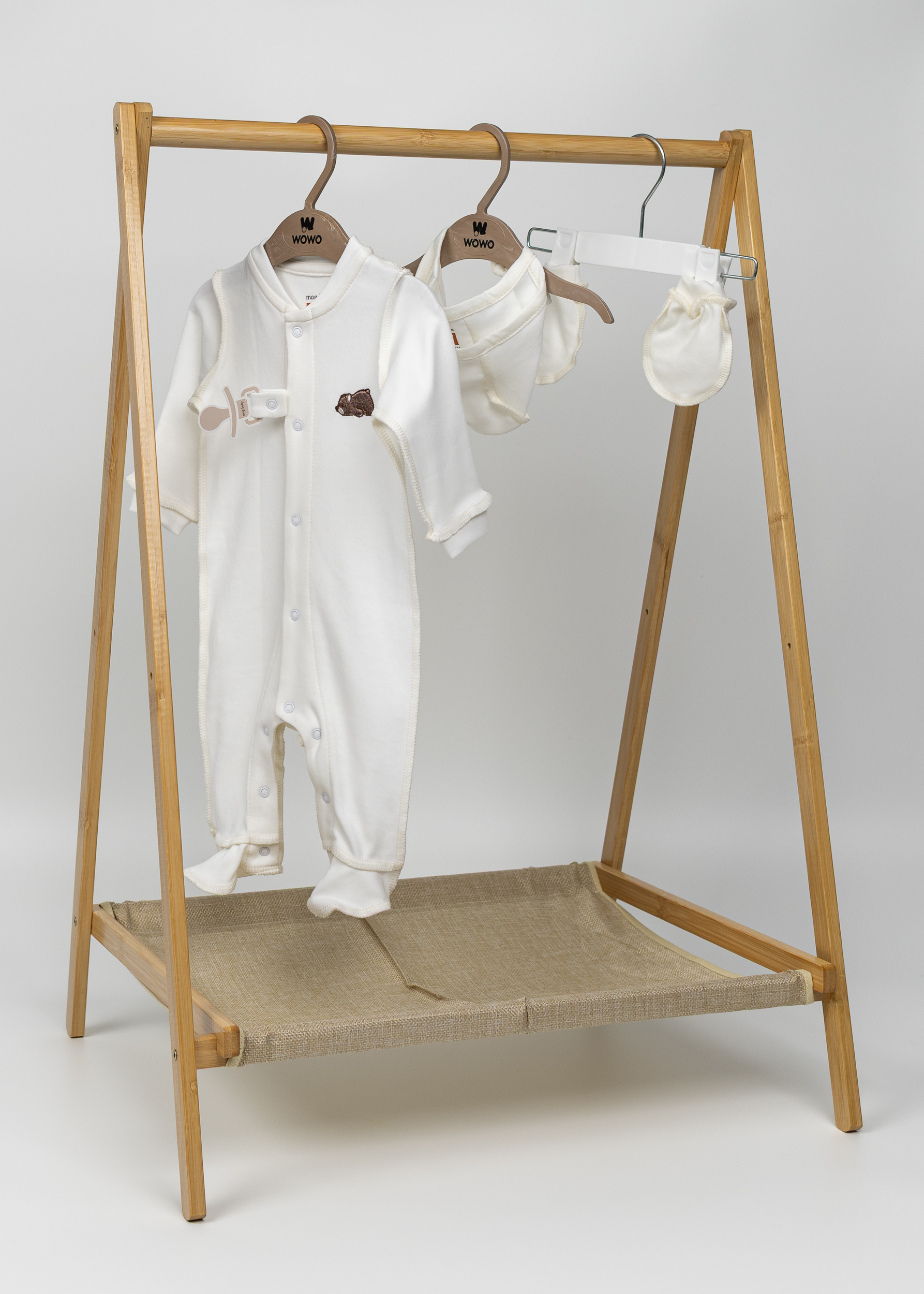 Комплект для немовля чоловічок, чепчик, царапки молочний 2802-1226